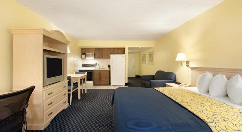 Days Inn By Wyndham Cocoa Cruiseport West At I-95/524 Exterior foto