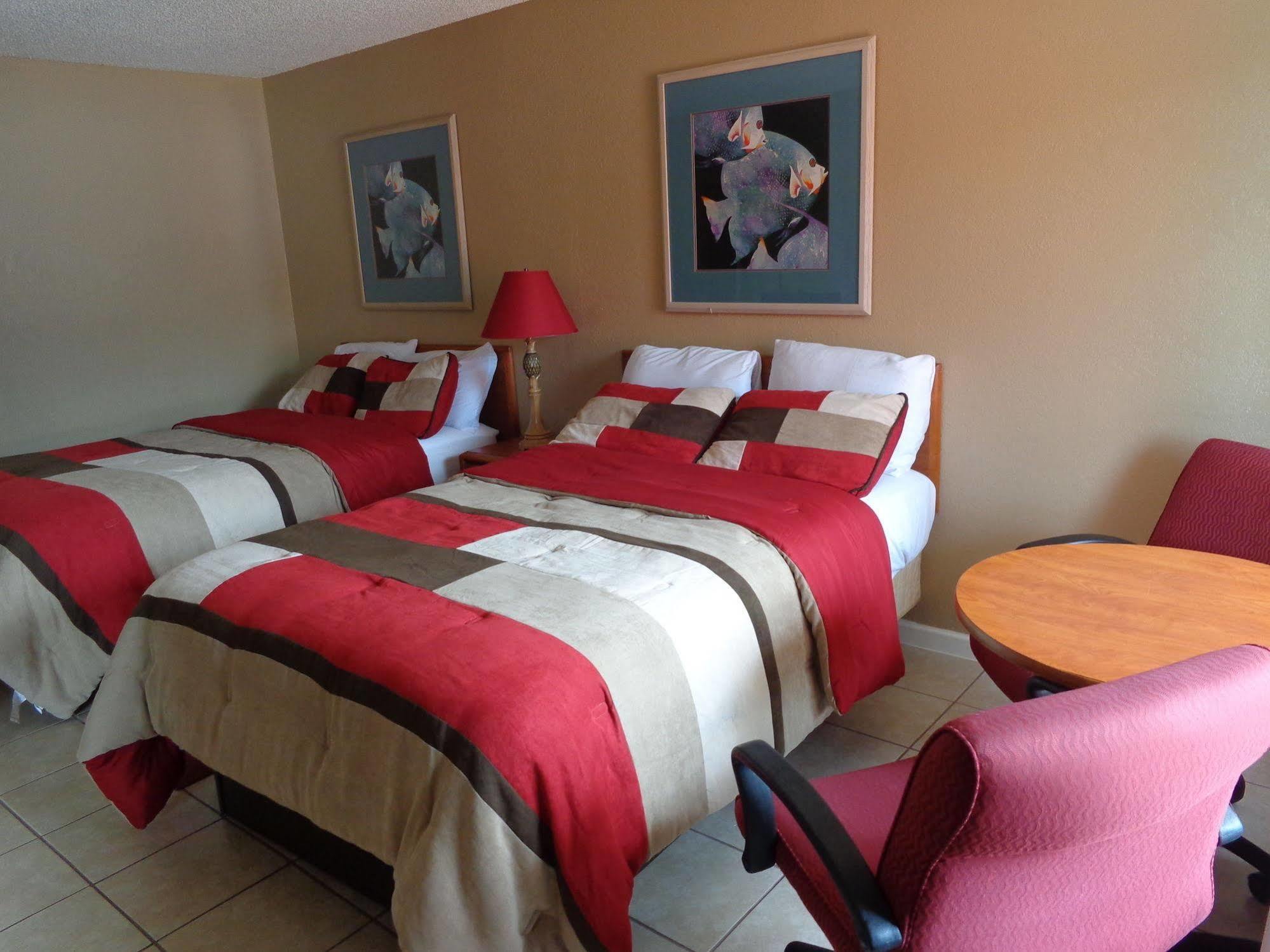 Days Inn By Wyndham Cocoa Cruiseport West At I-95/524 Exterior foto